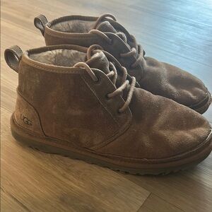 UGG Men's Nuemel Chukka Boots size 9